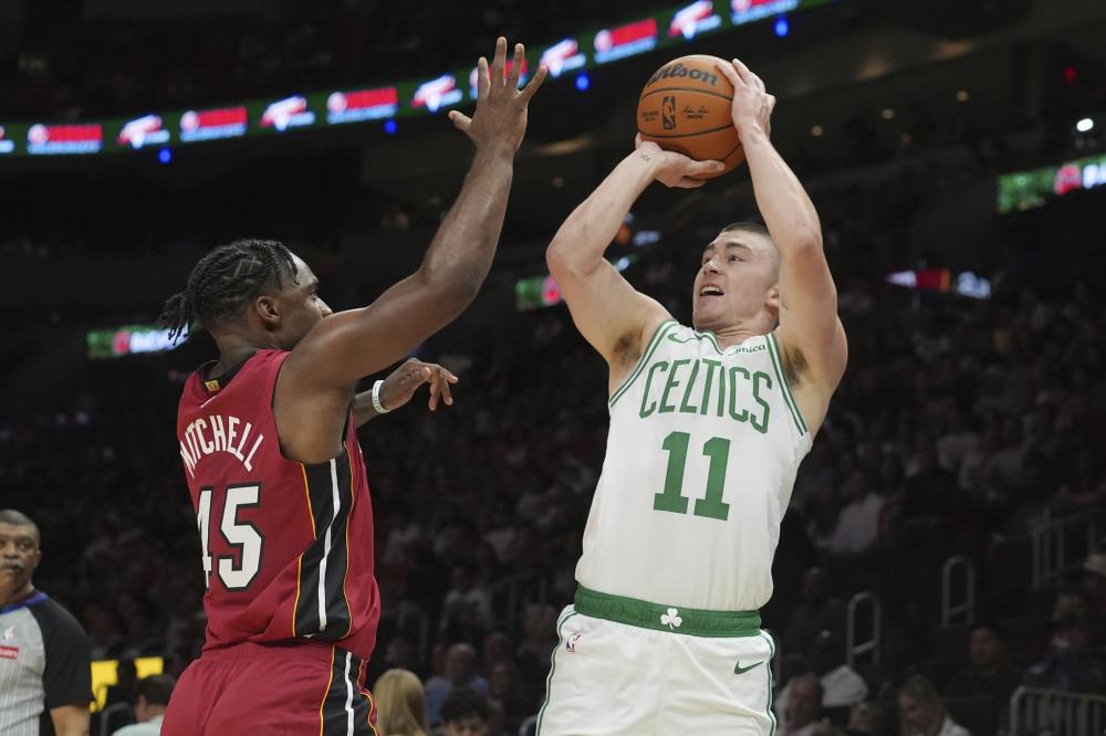 在荷甲表现 在荷甲表现