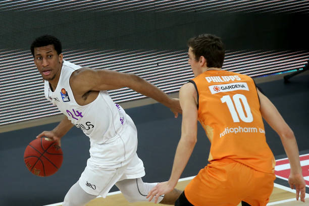 数观众与支 数观众与支