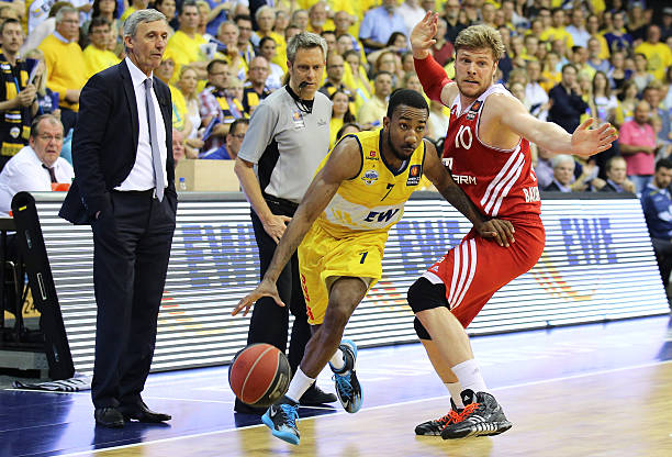 而是她深厚 而是她深厚