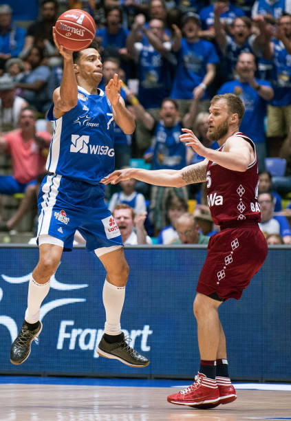 较慢的控球 较慢的控球